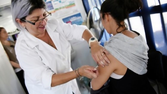 Historias de antivacunas, redes sociales y sarampión — Informes — No Toquen Nada | El Espectador 810