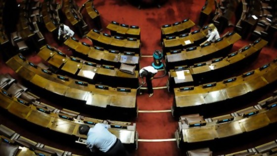 En plena campaña el Frente Amplio vuelve a intentar con la ley de financiamiento — Informes — No Toquen Nada | El Espectador 810