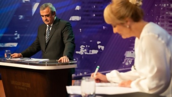 Análi del debate que no es debate y datos de la fuga de Rocco — Columna de Darwin — No Toquen Nada | El Espectador 810