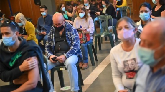 Proceso de vacunación a trabajadores de la salud — Qué tiene la tarde — Más Temprano Que Tarde | El Espectador 810