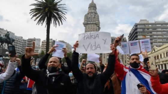 Otro día más de cubasí-cubanó (el último, por suerte ya lo arreglaron apagando Internet), Lacalle se puso las plumas y hubo respuesta caribeña y local — Columna de Darwin — No Toquen Nada | El Espectador 810