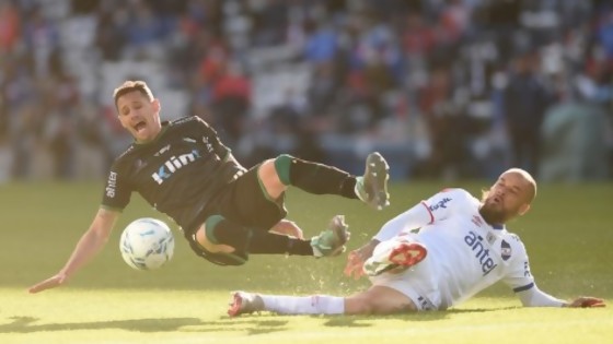 Wanderers ayuda a los grandes y Nacional ganó de pelvis  — Darwin - Columna Deportiva — No Toquen Nada | El Espectador 810