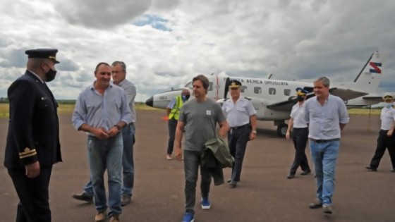 Voluntarismo aéreo interdepartamental: los seis aeropuertos en el interior del gobierno poprural/ Alberte, último derrotado épico triunfal que incubaron las PASO, las elecciones blue de la democraciaargentina, un invento macabro — Columna de Darwin — No Toquen Nada | El Espectador 810