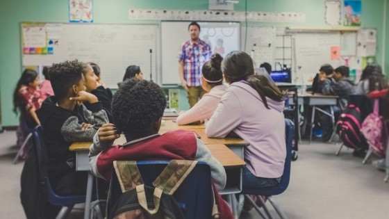 Protocolo para inicio de clases: las instituciones privadas reclaman que se contemplen los aspectos pedagógicos, además de los sanitarios. — Qué tiene la tarde — Más Temprano Que Tarde | El Espectador 810