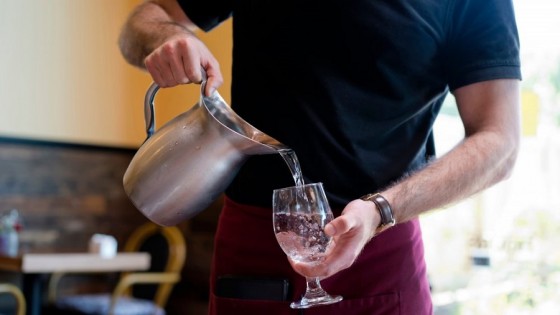 Agua gratis en restaurantes: un proyecto de ley argentino y la opinión de NTN — Departamento de Periodismo de Opinión — No Toquen Nada | El Espectador 810