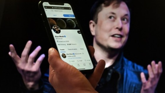 Elon Musk compra Twitter y resalta la importancia del idiota inútil en la sociedad/ Bustillo está blindado/ Todos hablan loas de Peri Rossi, pero nadie habla de su obra — Columna de Darwin — No Toquen Nada | El Espectador 810