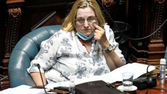 Graciela Bianchi en Twitter: confrontación para ganar posicionamiento — Victoria Gadea — No Toquen Nada | El Espectador 810