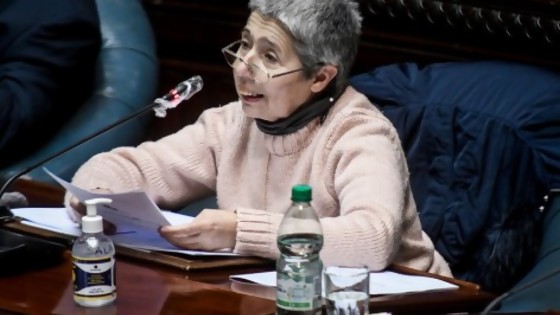 El Frente Amplio reclama que la vice presidenta Beatriz Argimón pida disculpas a la senadora Amanda Della Ventura — Qué tiene la tarde — Más Temprano Que Tarde | El Espectador 810