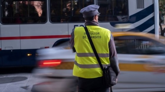 El escándalo que armó la BBC con Anne Leibovitz y la reina y el video viral de los inspectores — NTN Concentrado — No Toquen Nada | El Espectador 810