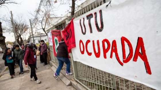 Cuando la violencia se instala en los centros educativos — La portada — Paren Todo | El Espectador 810