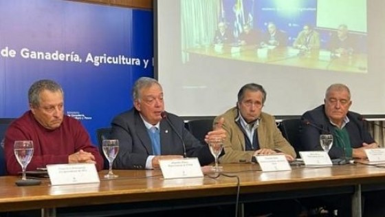 F. Mattos: ''Seguimos dando combate a la mosca de la bichera'' — Política — Dinámica Rural | El Espectador 810