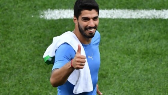 Discusión de contrato social y deportivo para Luis Suárez en Uruguay/ Salinas revolea el estetoscopio/ Sección “Lo que se me pasó ayer”, noticias que Darwin no vio — Columna de Darwin — No Toquen Nada | El Espectador 810