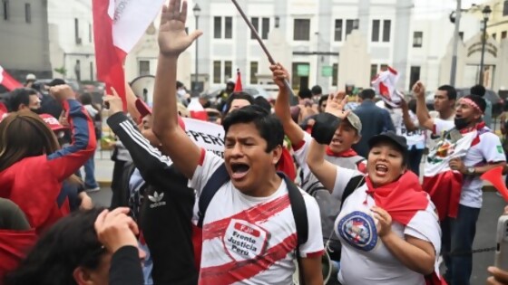 La violencia política toma las calles en Perú — Claudio Fantini — Primera Mañana | El Espectador 810