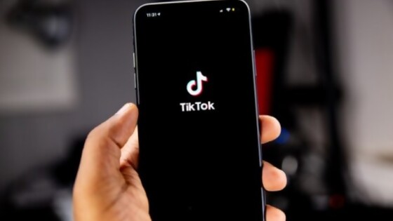 La batalla ideológica en torno a TikTok — Victoria Gadea — No Toquen Nada | El Espectador 810