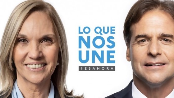 Los carteles de Lacalle Zoom y el fin de semana de emoción y prejuicio del FA — Columna de Darwin — No Toquen Nada | El Espectador 810