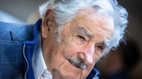 El presidente Lacalle Pou, Mujica y Sanguinetti coincidieron en el lanzamiento del libro “Mevir: una historia hablada” — Qué tiene la tarde — Más Temprano Que Tarde | El Espectador 810