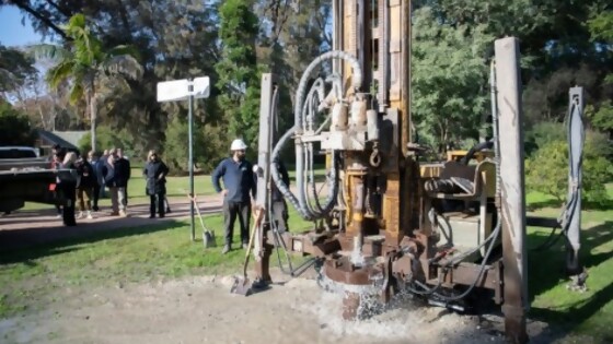 ¡Cosse encontró agua en el Botánico! — Darwin concentrado — No Toquen Nada | El Espectador 810