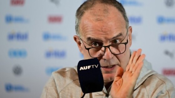 Habló el traductor de Bielsa: “no entiendo por qué no cita al Gordo” — Darwin concentrado — No Toquen Nada | El Espectador 810