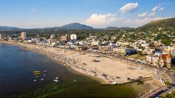 Temporada de verano: bajan las reservas y se mantienen las consultas — La Entrevista — Más Temprano Que Tarde | El Espectador 810