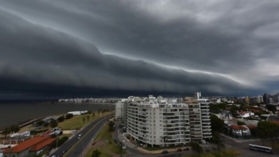 Repitamos juntos: no toda lluvia fuerte es el cambio climático — Departamento de Periodismo de Opinión — No Toquen Nada | El Espectador 810