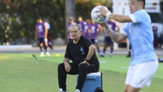 Una murga para Bielsa: despedir sin despedir — Darwin - Columna Deportiva — No Toquen Nada | El Espectador 810