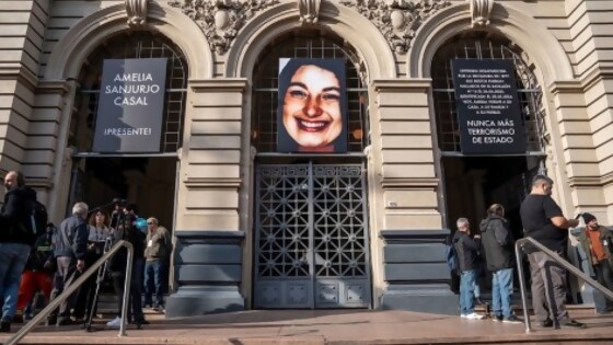 Homenaje a Amelia Sanjurjo en la Universidad de la República — Qué tiene la tarde — Más Temprano Que Tarde | El Espectador 810