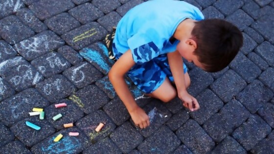 Familiares de niños y niñas con autismo convocan a movilizarse frente al MIDES — Qué tiene la tarde — Más Temprano Que Tarde | El Espectador 810