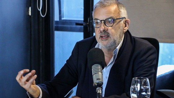 Último informe de INEED muestra que 51.6 % de los jóvenes entre 21 y 23 años egresa de la Educación Media Superior — La Entrevista — Más Temprano Que Tarde | El Espectador 810