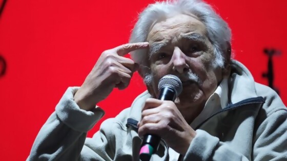 Darwin comenta el acto final final de Mujica — Darwin concentrado — No Toquen Nada | El Espectador 810