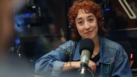 Flor Sakeo muestra su rock “en intención y mensaje” — Entrevistas — No Toquen Nada | El Espectador 810