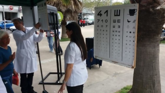 La Plaza Seregni, escenario de la salud visual — Qué tiene la tarde — Más Temprano Que Tarde | El Espectador 810