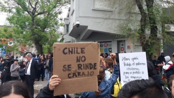 Ciudadanos chilenos se movilizan en Montevideo — Puesta a punto — Más Temprano Que Tarde | El Espectador 810