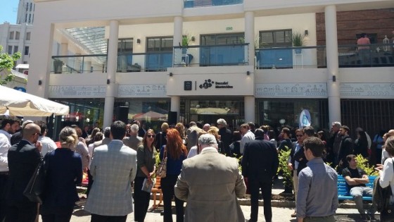 Se inauguró la primera Oficina Turística Inteligente de Montevideo — Qué tiene la tarde — Más Temprano Que Tarde | El Espectador 810