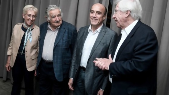 El déjà vu de ver a Mujica de saco y tomando las decisiones — Departamento de periodismo electoral — No Toquen Nada | El Espectador 810