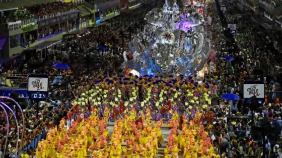 El Carnaval de las críticas y el silencio de Bolsonaro — Denise Mota — No Toquen Nada | El Espectador 810