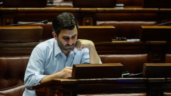 Daniel Caggiani: “queremos saber la postura de Bustillo sobre la elección del presidente del BID” — Entrevistas — Al Día 810 | El Espectador 810