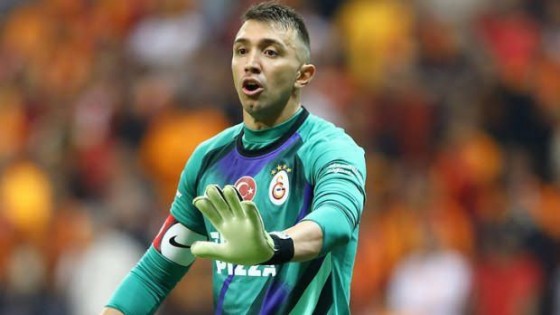 Muslera y Falcao encabezan movimiento para suspender la liga turca — Deportes — Primera Mañana | El Espectador 810