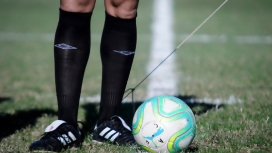 Los cuatro médicos delirantes y su protocolo del fútbol — Darwin - Columna Deportiva — No Toquen Nada | El Espectador 810