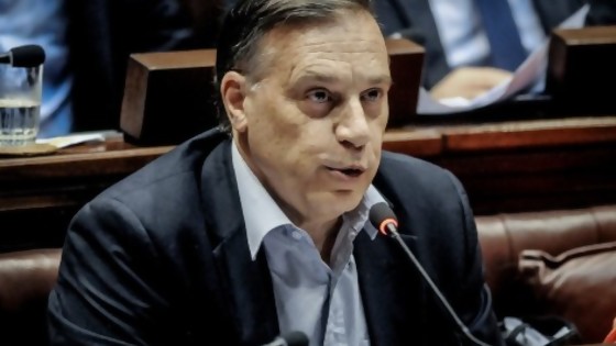 Carlos Varela: “el programa del FA es una elaboración colectiva y se aprobó en forma unánime” — Entrevistas — Al Día 810 | El Espectador 810