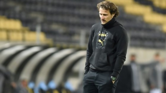 ¿Sigue Forlán? la irracionalidad en Peñarol no tiene barrera — Darwin - Columna Deportiva — No Toquen Nada | El Espectador 810