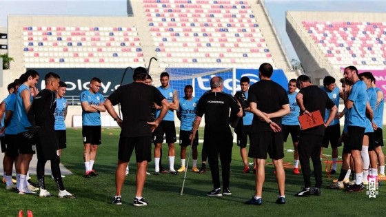 Tabárez define el equipo para enfrentar a Colombia — Deportes — Primera Mañana | El Espectador 810