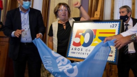 Darwin habló de los 50 años del Frente Amplio — Columna de Darwin — No Toquen Nada | El Espectador 810