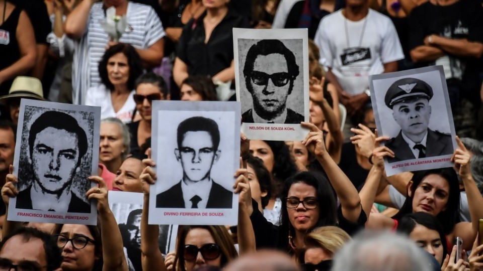 La dictadura en Brasil y la percepción “favorable” de los jóvenes — Gabriel Quirici — No Toquen Nada | El Espectador 810
