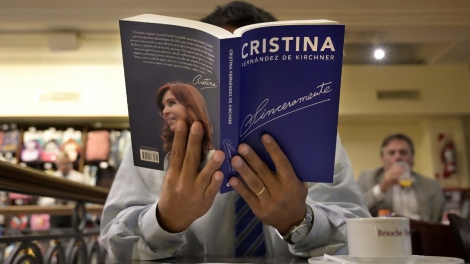 La biblia del kirchnerismo en el libro de Cristina Fernández —  Facundo Pastor — No Toquen Nada | El Espectador 810