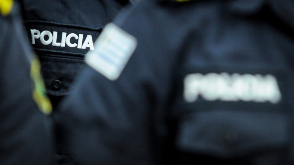 Policías obtienen 2.5% adicional de aumento salarial en la Rendición de Cuentas —  Qué tiene la tarde — Más Temprano Que Tarde | El Espectador 810