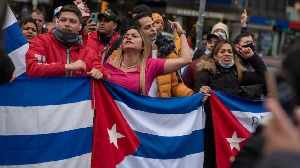 Lacalle Pou y el pulsador de Cuba y las preguntas sobre las muertes por covid en Uruguay —  NTN Concentrado — No Toquen Nada | El Espectador 810