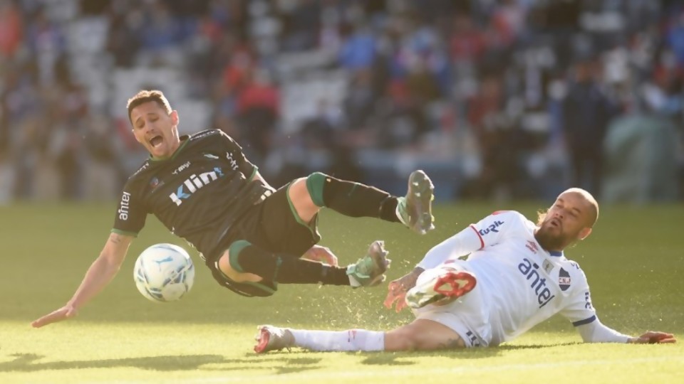 Wanderers ayuda a los grandes y Nacional ganó de pelvis  —  Darwin - Columna Deportiva — No Toquen Nada | El Espectador 810