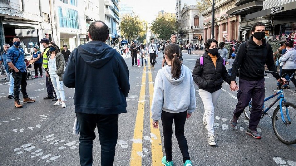 La Intendencia de Montevideo y el Grupo Centro presentan actividades culturales gratuitas para los fines de semana —  Qué tiene la tarde — Más Temprano Que Tarde | El Espectador 810