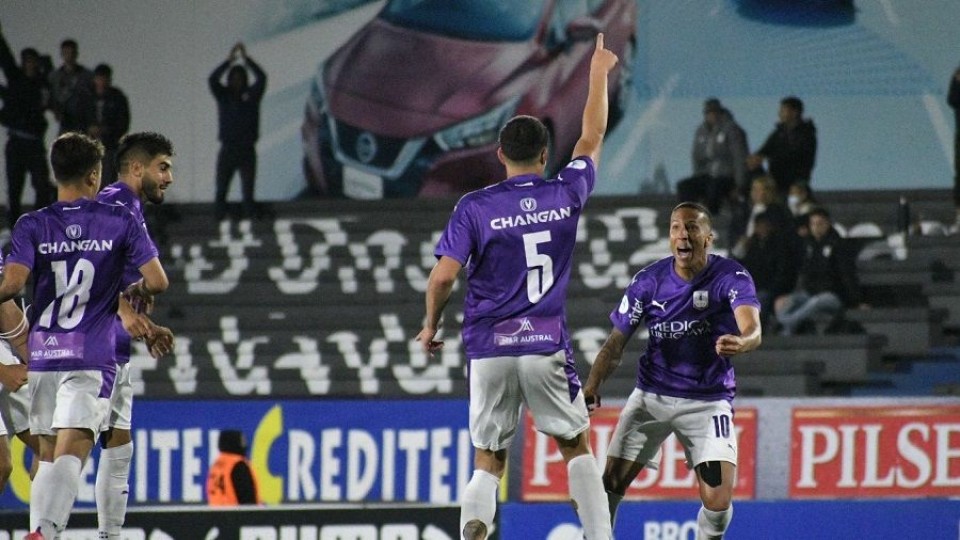 Defensor Sporting se ilusiona con volver a la A —  Deportes — Primera Mañana | El Espectador 810