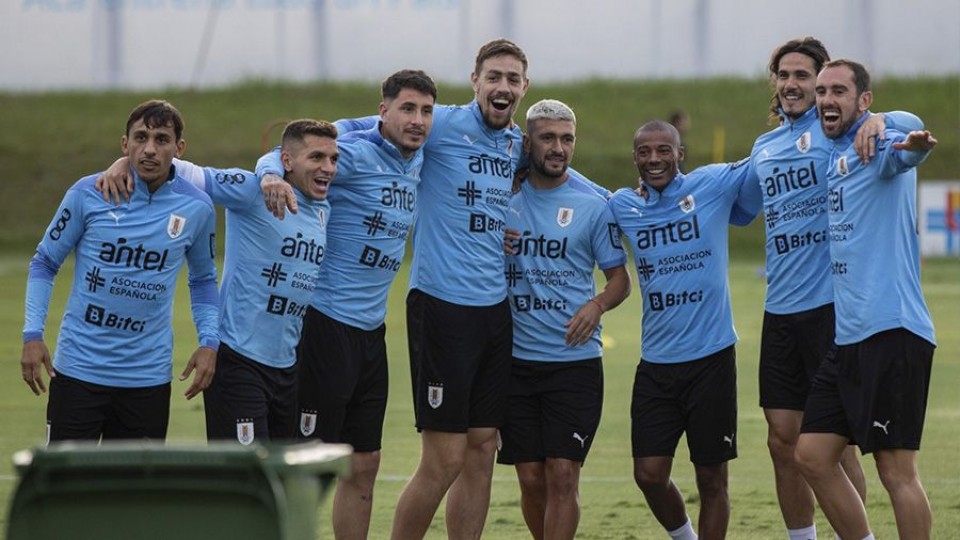 Uruguay define el equipo para enfrentar a Perú —  Deportes — Primera Mañana | El Espectador 810